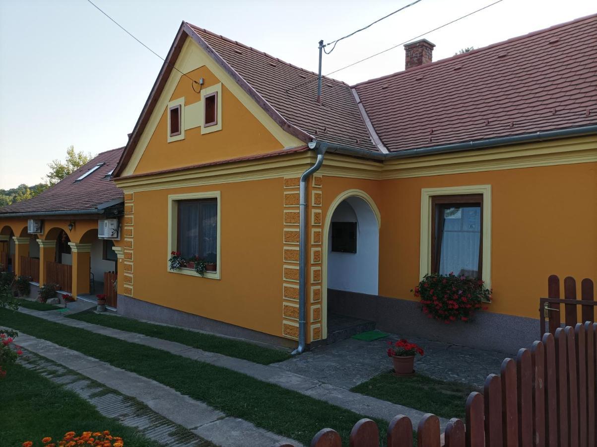 Guest house Nadkunyho Vendeghaz Hegyhatszentjakab